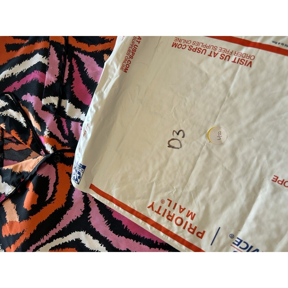 Diane von Furstenberg DVF for Target Zebra PJ Set Size Medium Top - Picture 7 of 7